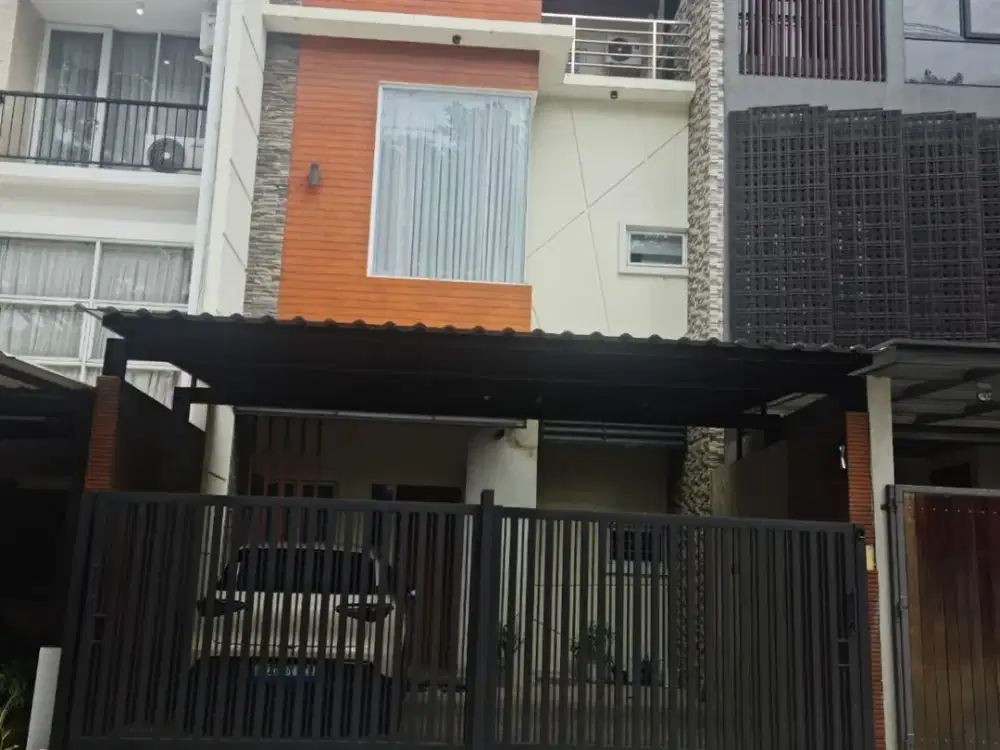 Jual Rumah Bagus Fiurnished 3 Lantai di Kelapa Gading