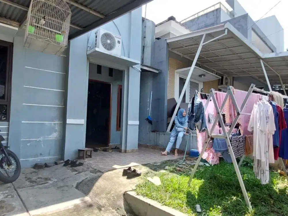 Rumah Strategis 10 menit ke Stasiun Depok SHM Dibantu KPR J-49848
