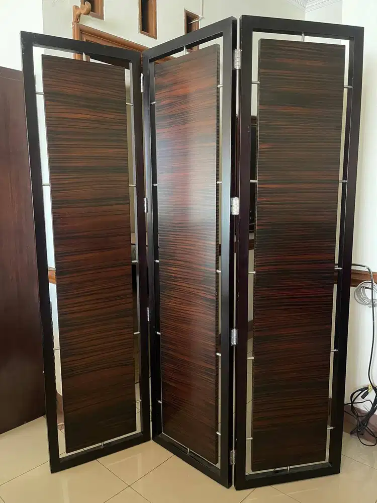 Sketsel / Partisi Ruangan Lipat 3 Panel Minimalis Premium Motif Kayu