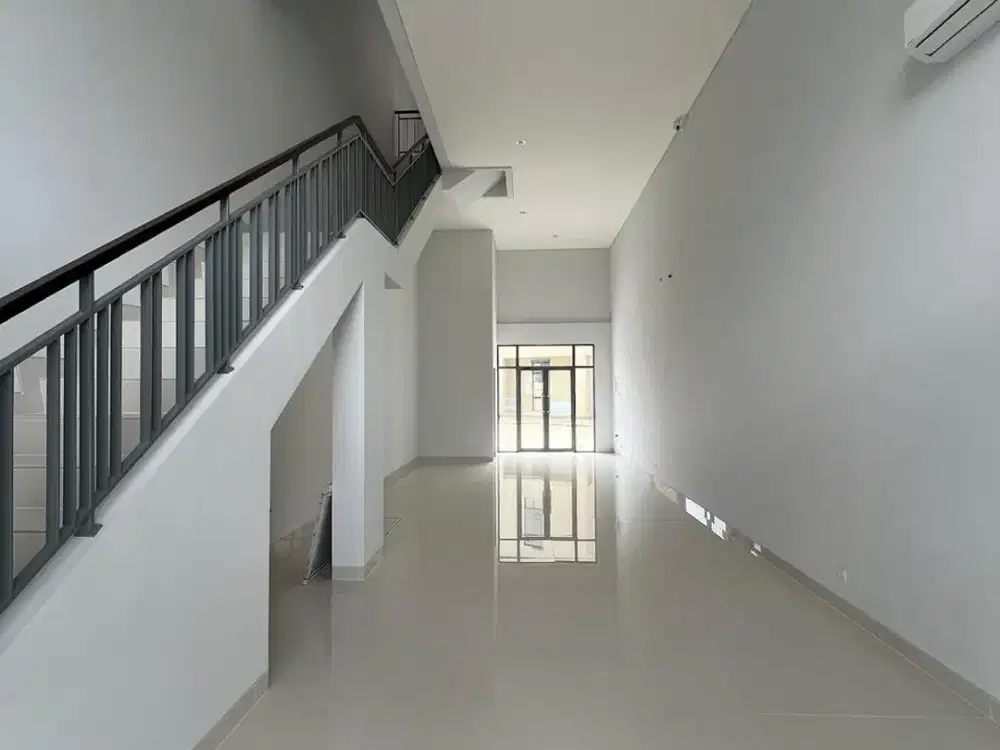 Disewakan Ruko Hudson Studio Loft di Pinggir Jalan
