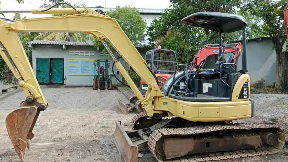 Excavator Komatsu PC40MR-2 Siap Tempur Proyek, Tinggal Pakai