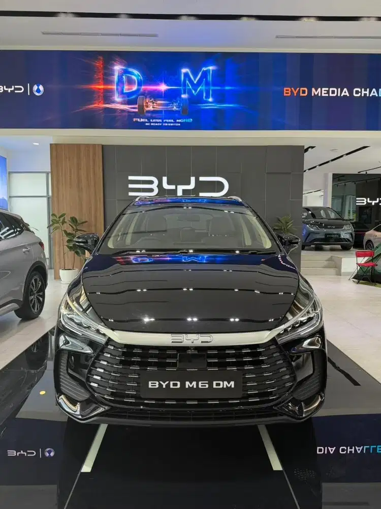 M6 DM-i / PHEV Cross Advance