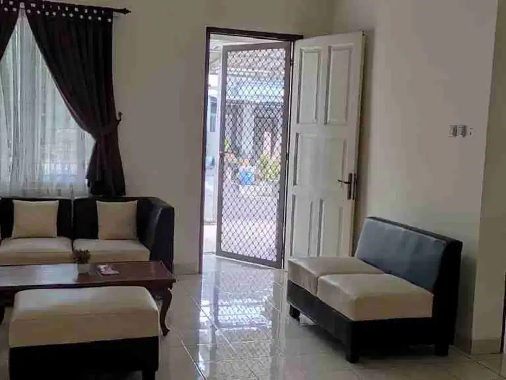 Rumah sewa 1 lantai dalam cluster di kota wisata cibubur