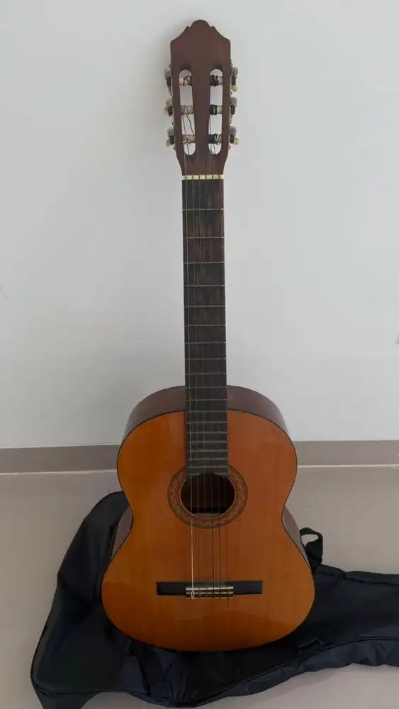 Dijual gitar yamaha asli C330A