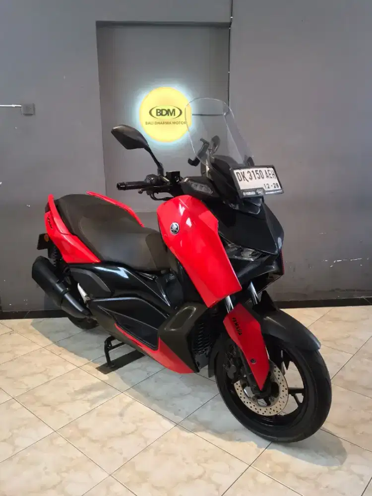 DP 9,4 JT/ BUNGA MENURUN 2% / YAMAHA XMAX 250 TAHUN 2023