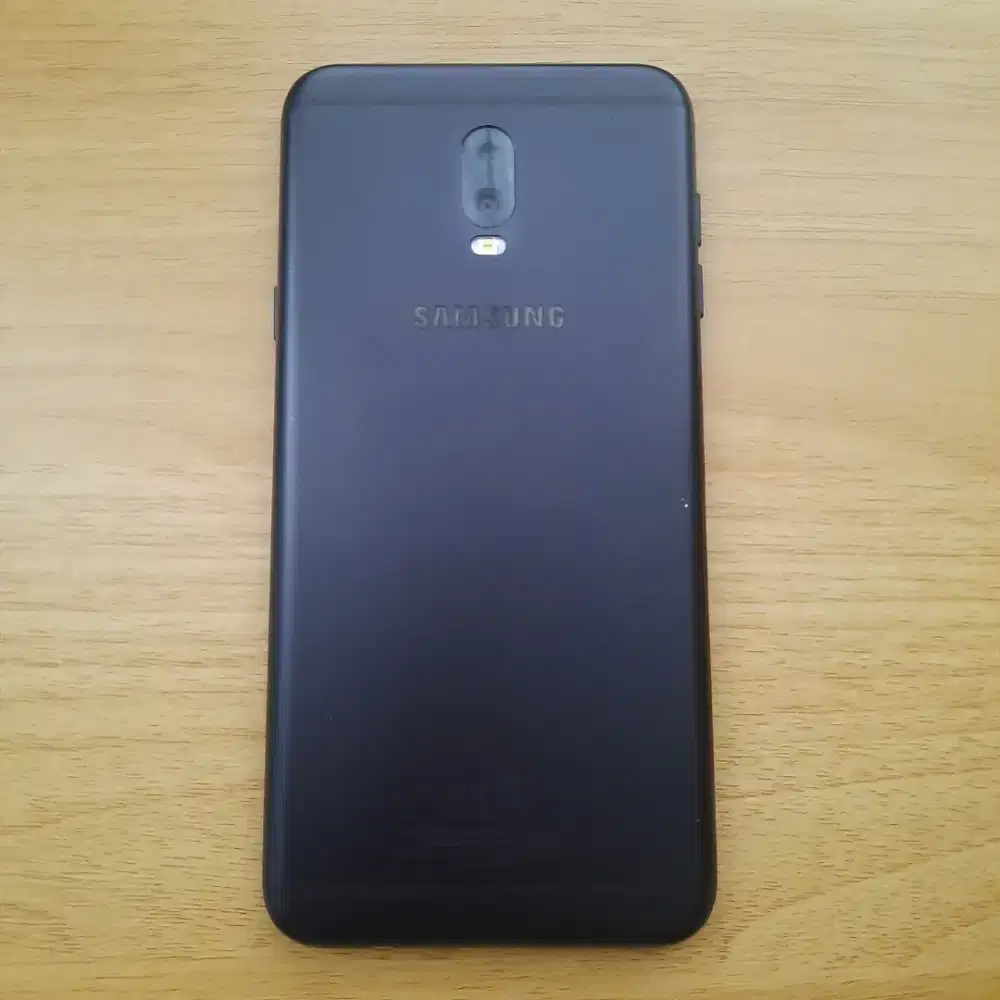 Samsung Galaxy J7+
