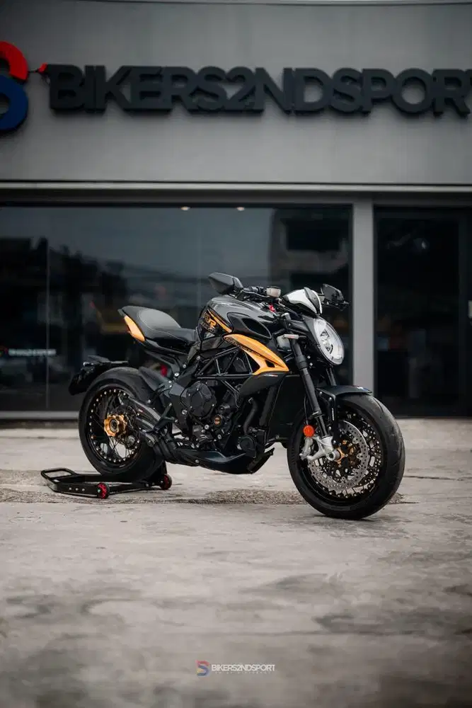 MV AGUSTA DRAGSTER 800 RR 75TH ANIVERSARIO 2021