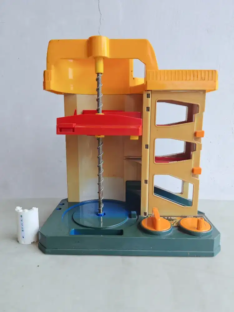 Takara Tomy Tomica World Rotating Car Park Diorama Parkir Diecast Rare