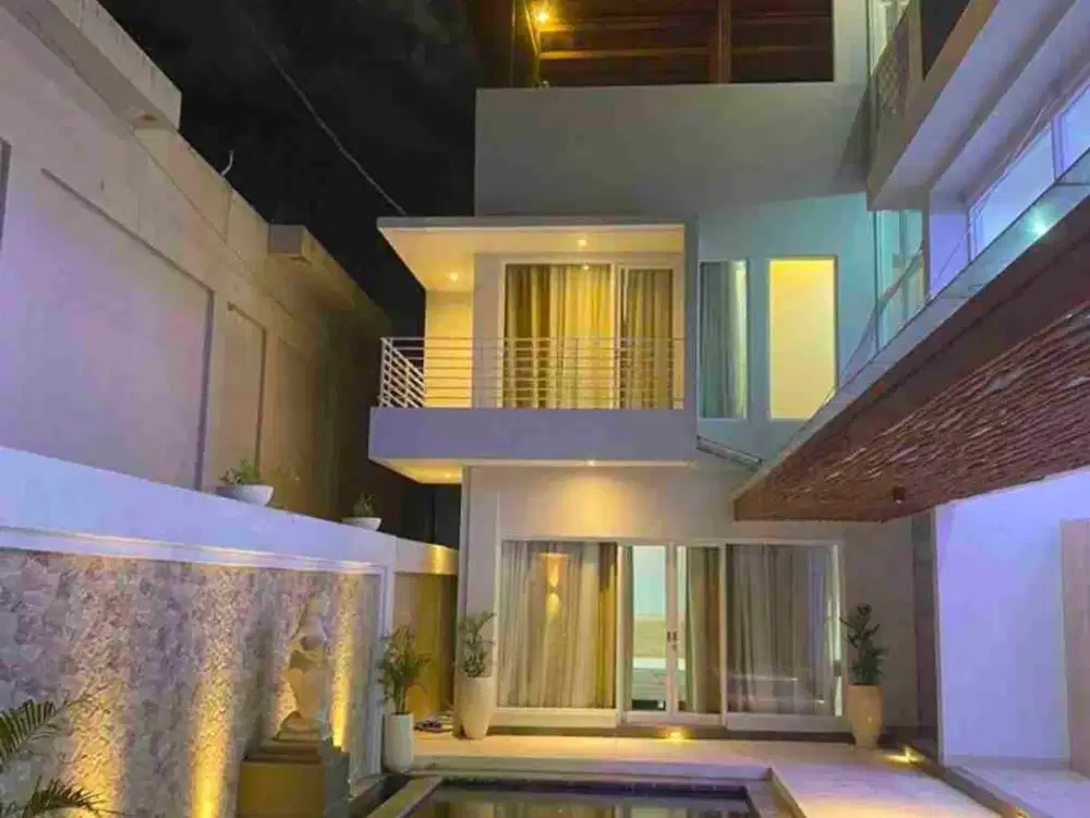 Villa Modern Tropis 3 Lantai di Kampial