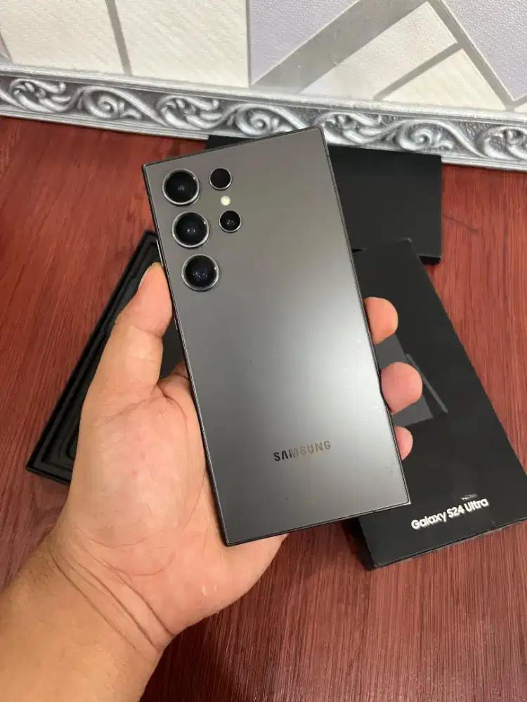 Samsung S24 ultra 12/256