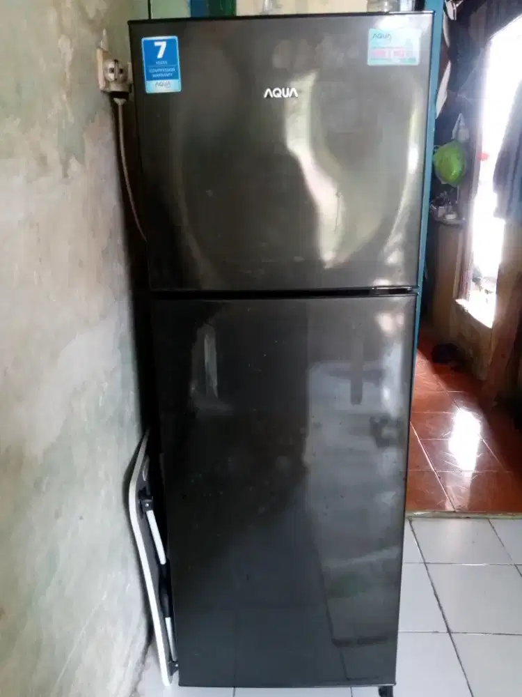 Kulkas Merk Aqua pintu 2