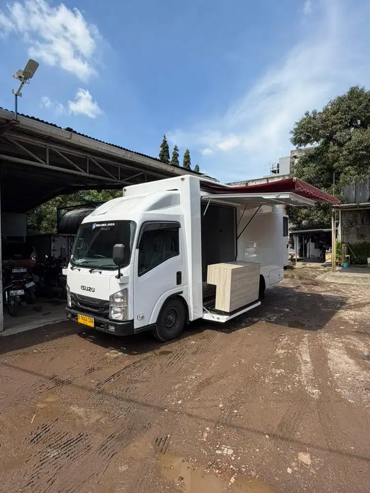 Isuzu NLR Engkel Baru cocok untuk Food Truck