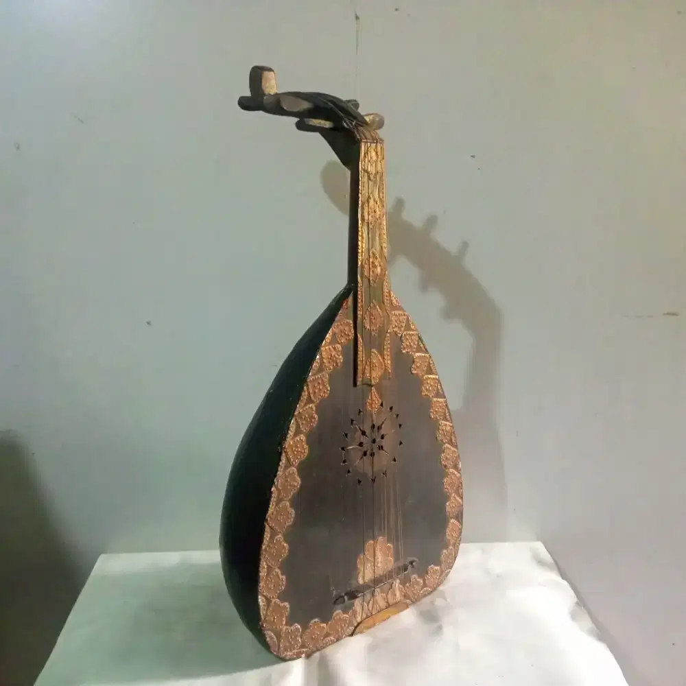 Vintage Gambus Tradisional Ornamen Kuningan Kuno Pajangan & Restorasi