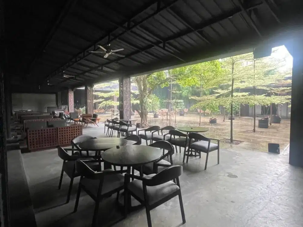 Dijual Tanah dan Bangunan Lokasi Premium dan Strategis Ex Caffe di Jalan Sudriman, Bandung