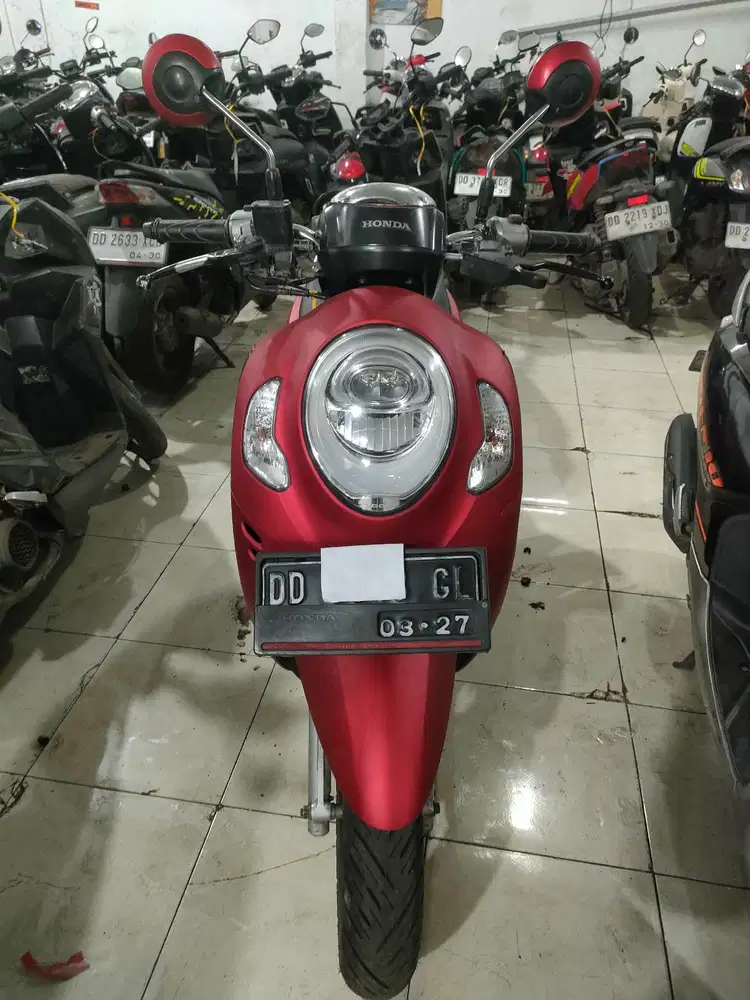 Honda Scoopy 2022 merah