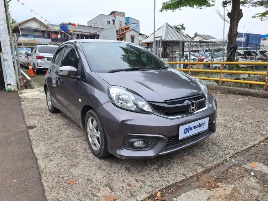 DP MURAH Honda Brio Satya 1.2 E Bensin-MT 2016 Abu CWOQB