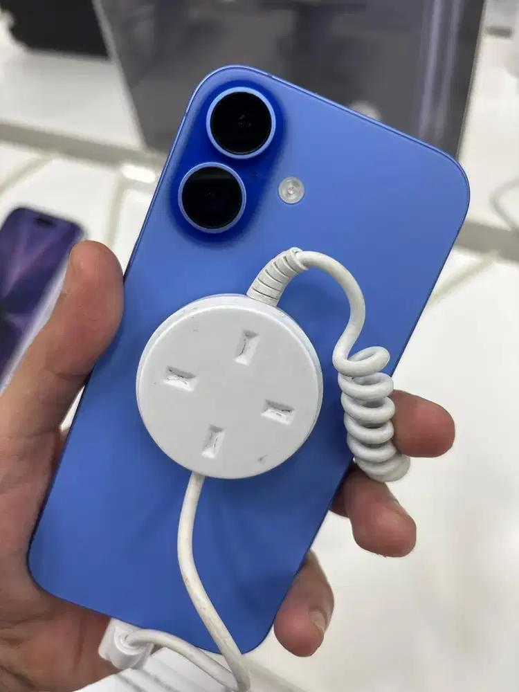 Iphone 16 basic 128 ultramarine