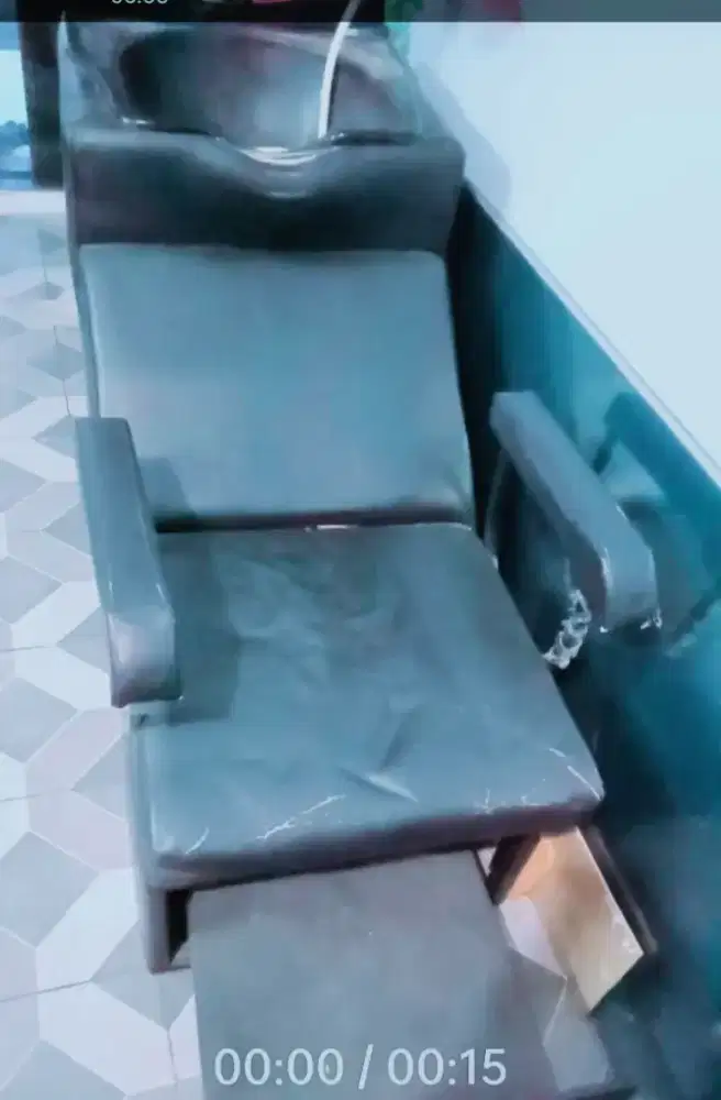 Tempat cuci kepala washbak