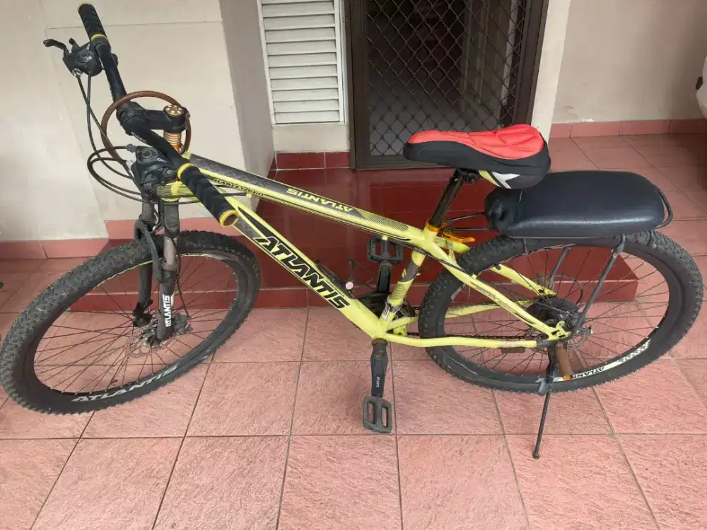 Sepeda Atlantis (kuning hitam)