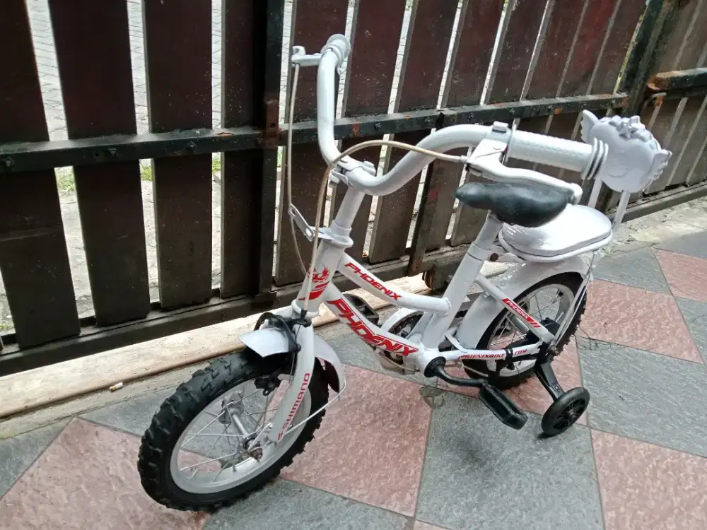 Sepeda anak ukuran 12 putih