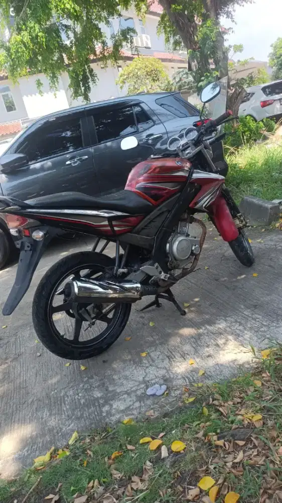 Dijual motor vixion merah