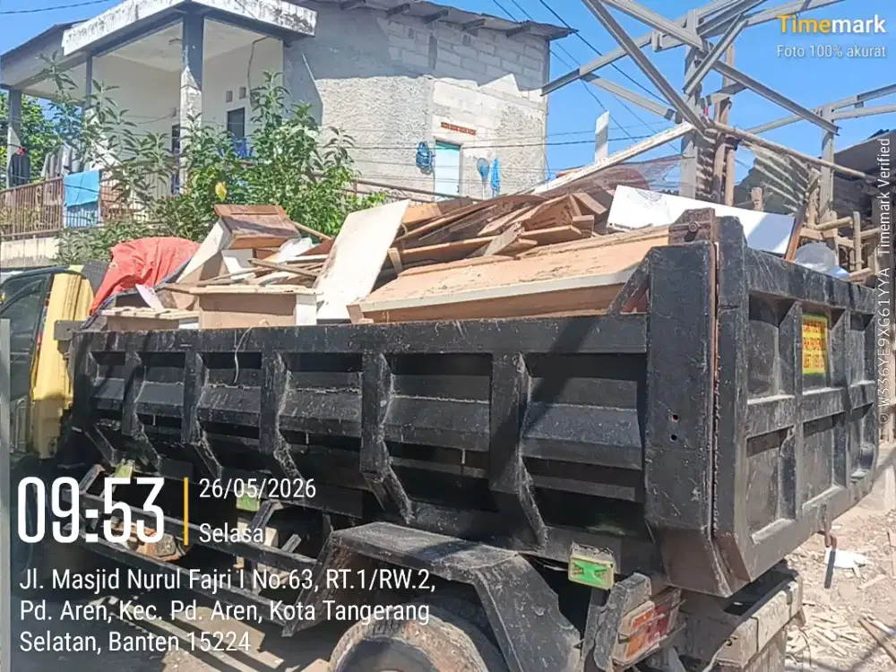 Jasa buang puing dan buang sampah barang bekas