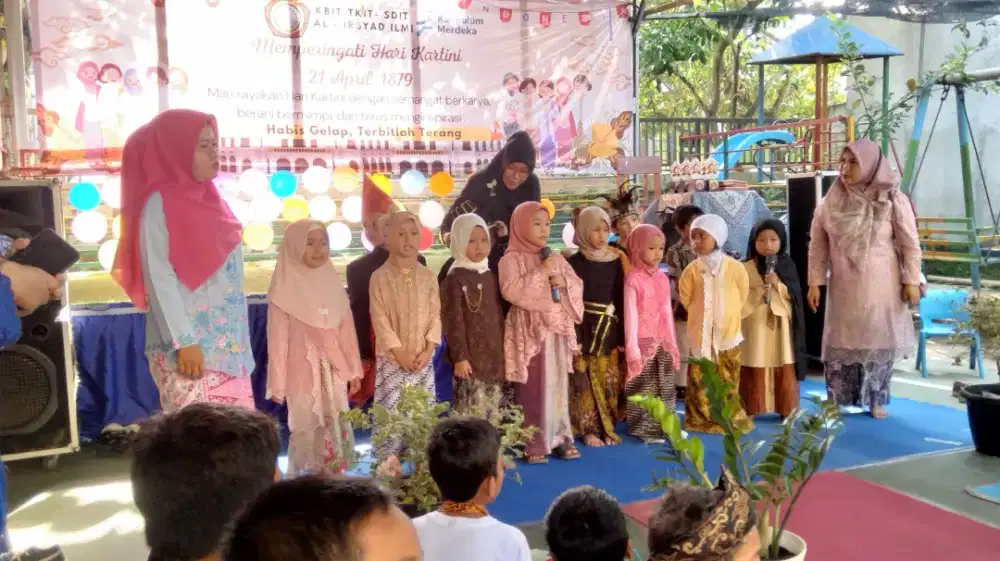 Lowongan admin marketing