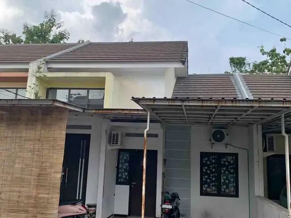 Rumah Ketintang Terawat Strategis dekat UNESA dan Raya Ahmad Yani