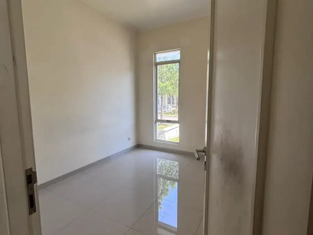 DISEWA RUMAH SUVARNA SUTERA INDIRA MURAH