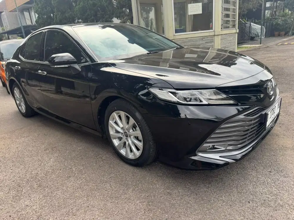 Toyota Camry 2.5 V AT 2020