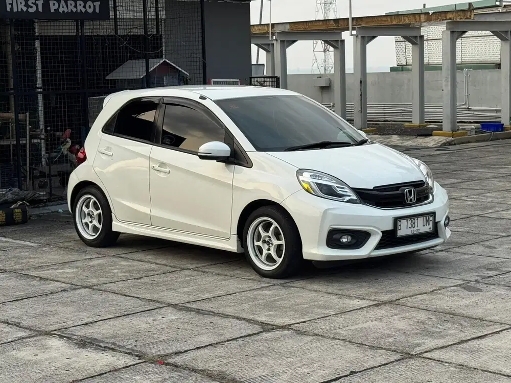 PALING MURAH ! DP 10jt BRIO RS CVT AT MATIC 2016 SIAPA CEPAT AJA !!