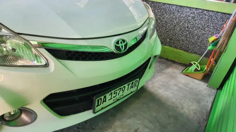 Di jual mobil avanza veloz 1.5 CC