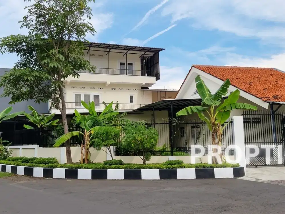 Rumah 3 Lantai Jemur Andayani Surabaya - RM148APD