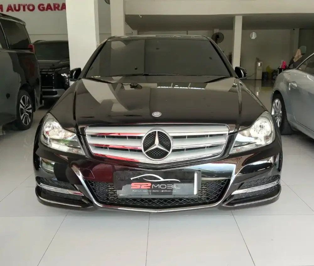 Mercy C200 1.8 At 2014 Hitam