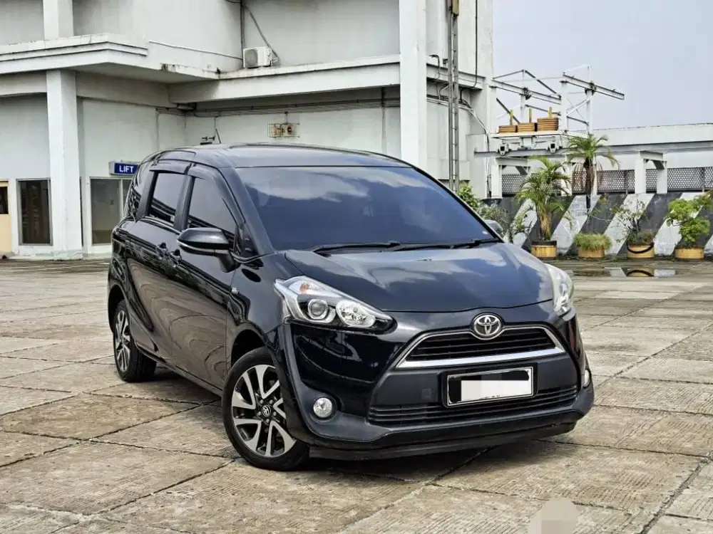 DP 20JT SIENTA V 1.5 AT MATIC AUTOMATIC 2018 HITAM