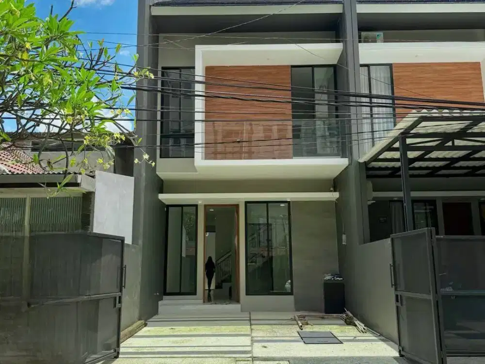 Rumah baru 2 lantai di Sutorejo Prima Indah