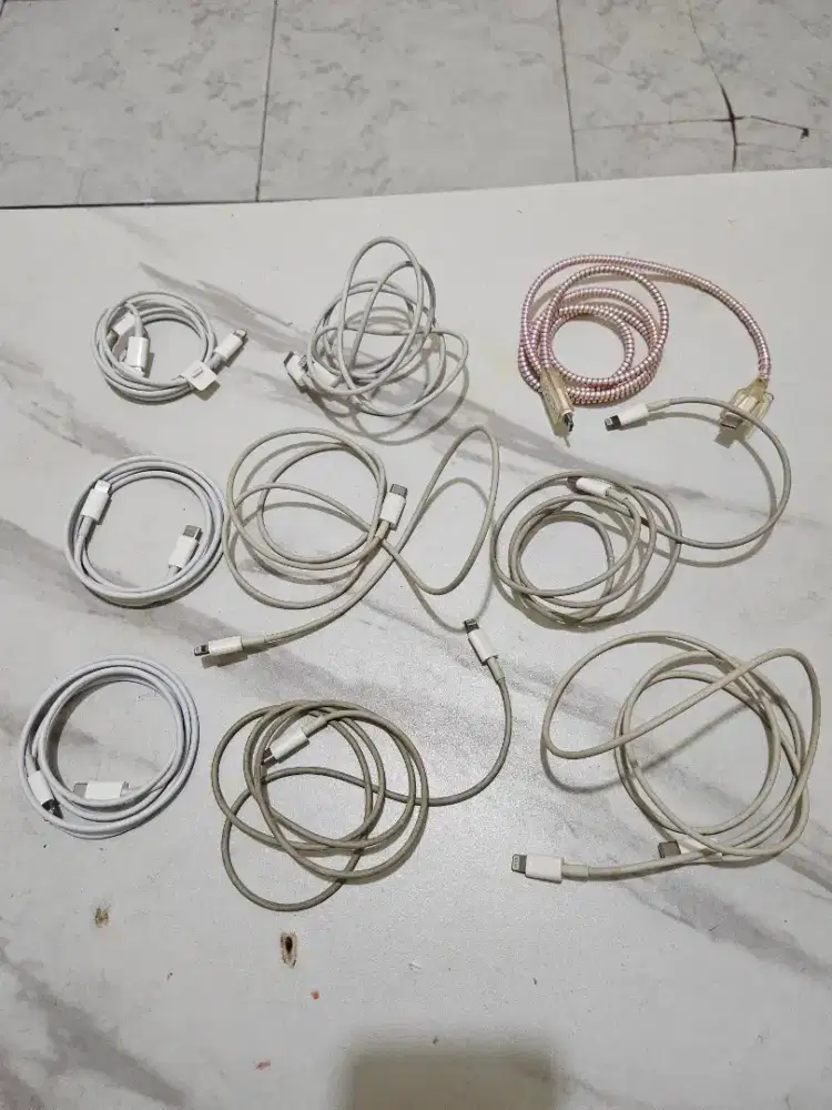 KABEL IPHONE ORIGINAL
