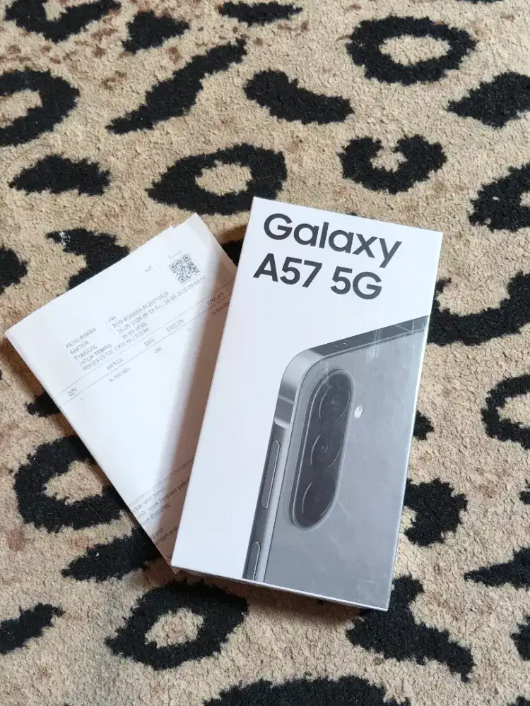 Samsung a57 5g 8/256 baru