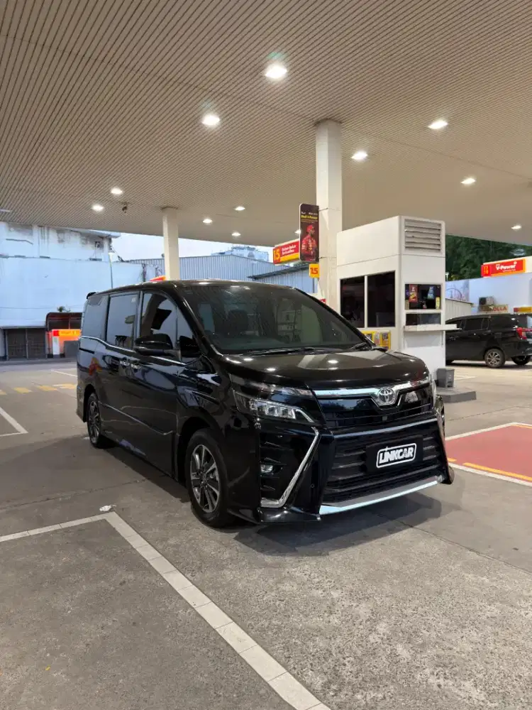 [LOW KM] VOXY 2020
