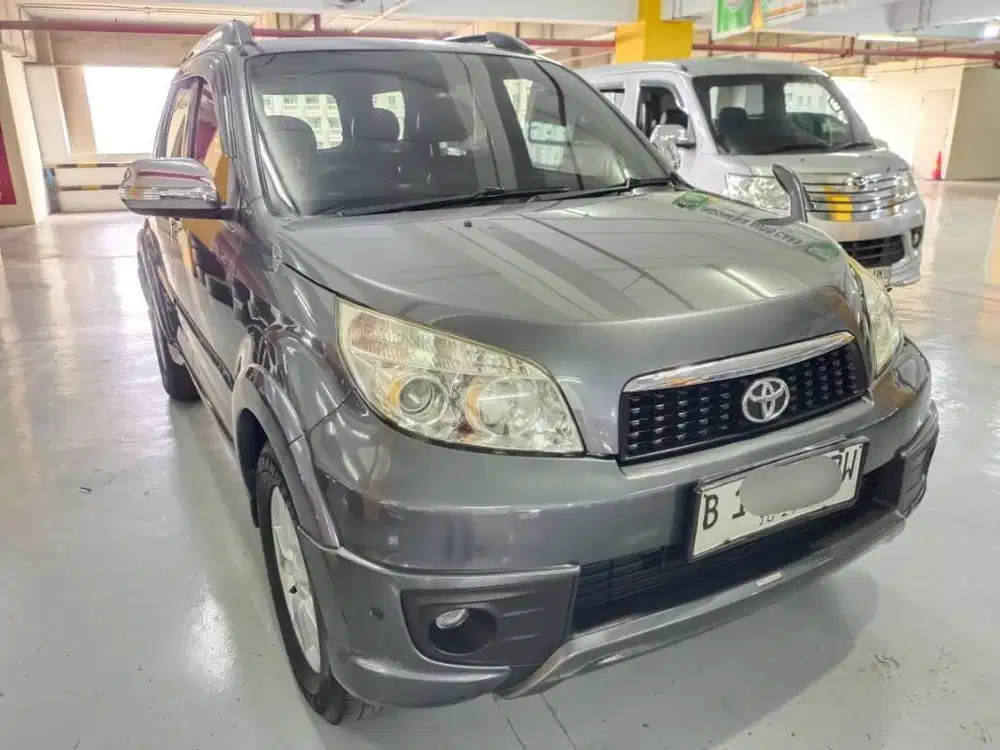 DP 9jt Rush S TRD Sportivo Matic AT 2014/2015