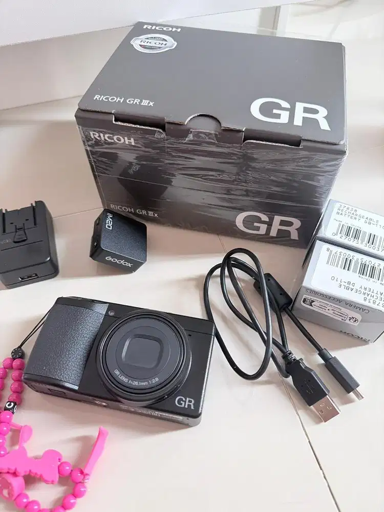 RICOH GR III X .