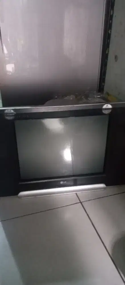 Tv tabung slim LG 21IN