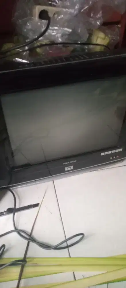 Tv tabung polytron datar 21in