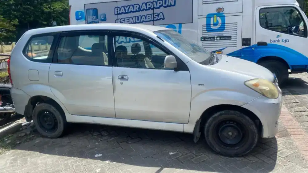 Avanza 2009 jual cepat