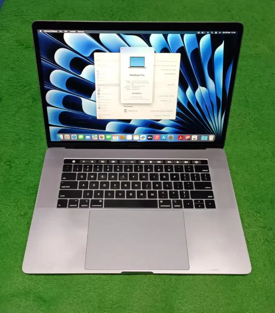 MacBook Pro 2018 15inch i7 16/512 Grey Touchbar Dual VGA Murah