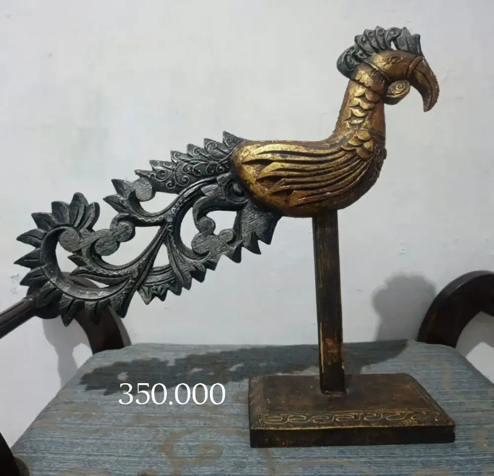 Borongan Pajangan Antik Vintage Kuningan Jati Dan Patung Sejarah