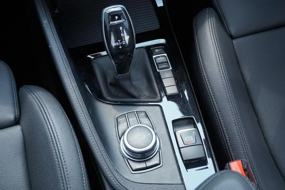 Siap Pakai ! BMW X1 putih 2020