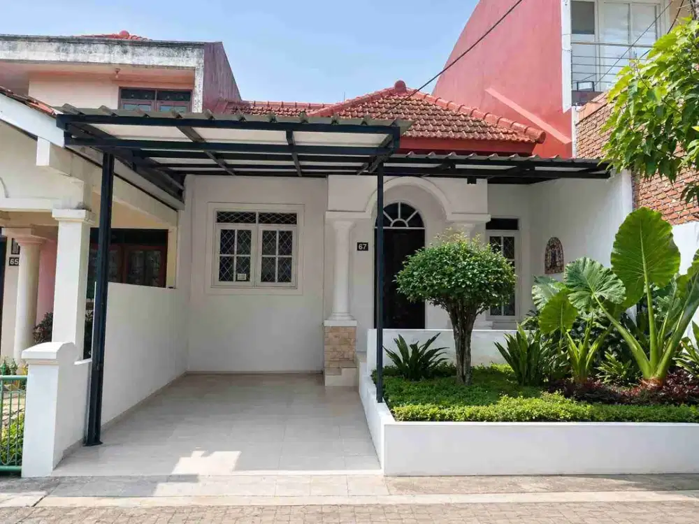Di jual rumah di Sentul city siap huni fullfurnished