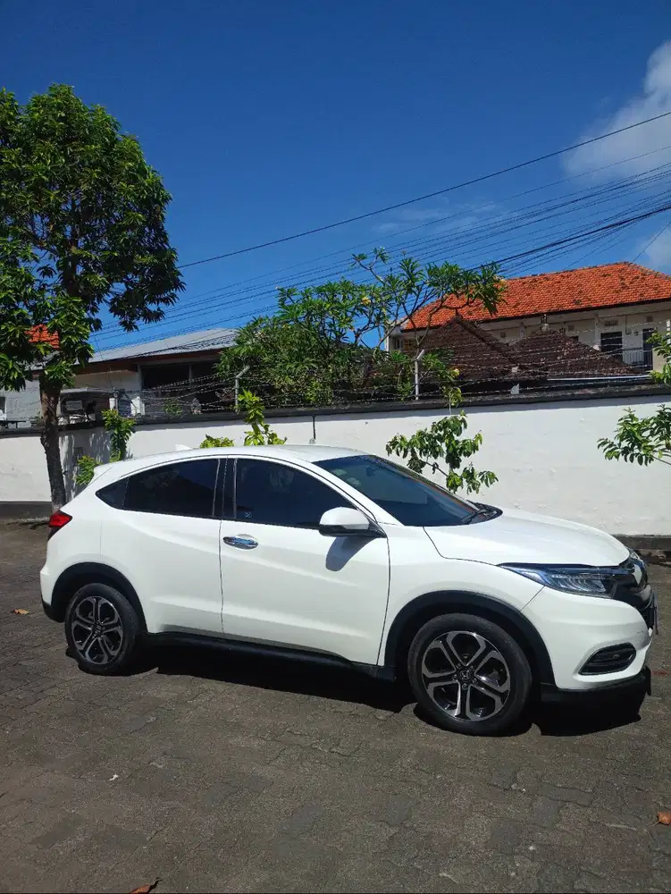 Honda HR-V E Plus CVT 1.5 Tahun 2019 Putih Mulus Pajak Hidup