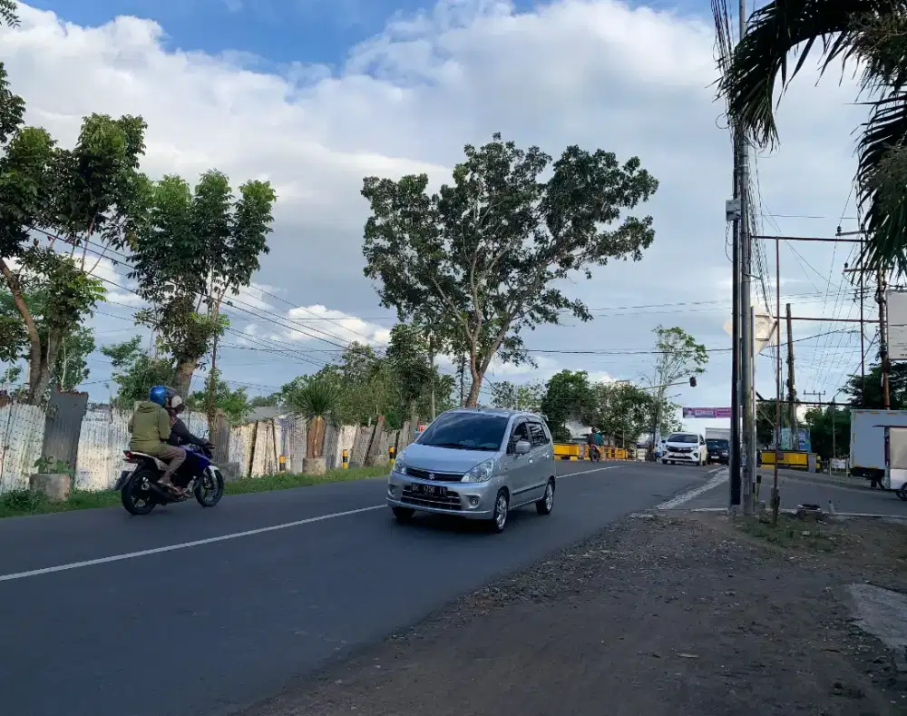 Tanah Pinggir Jalan Semeru Klompangan Ajung Jember Lokasi Strategis